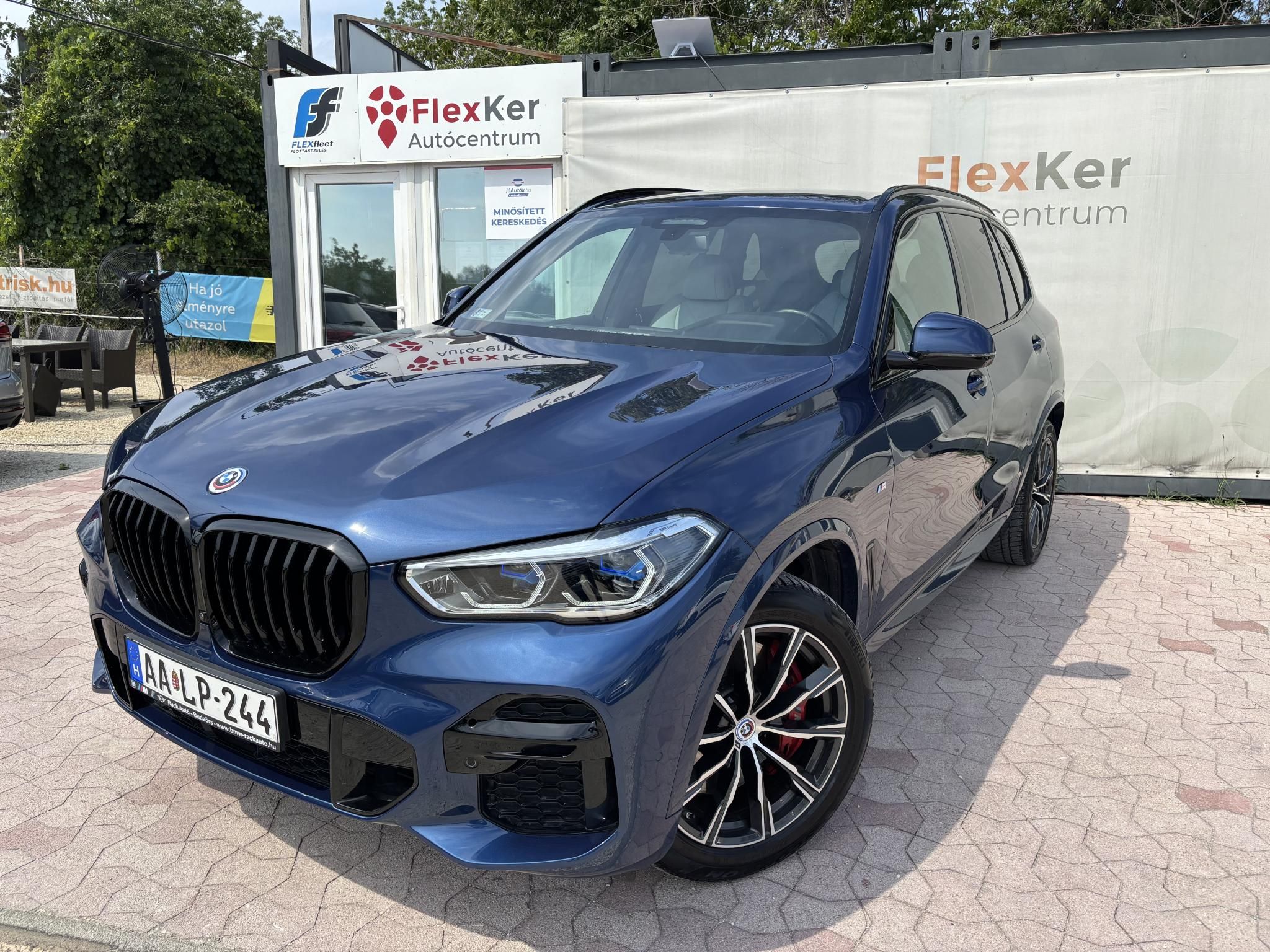 BMW x5 4x4 3,0 250 kW automata évjárat 2023, 105 589 km, Magyarország — fotó 1
