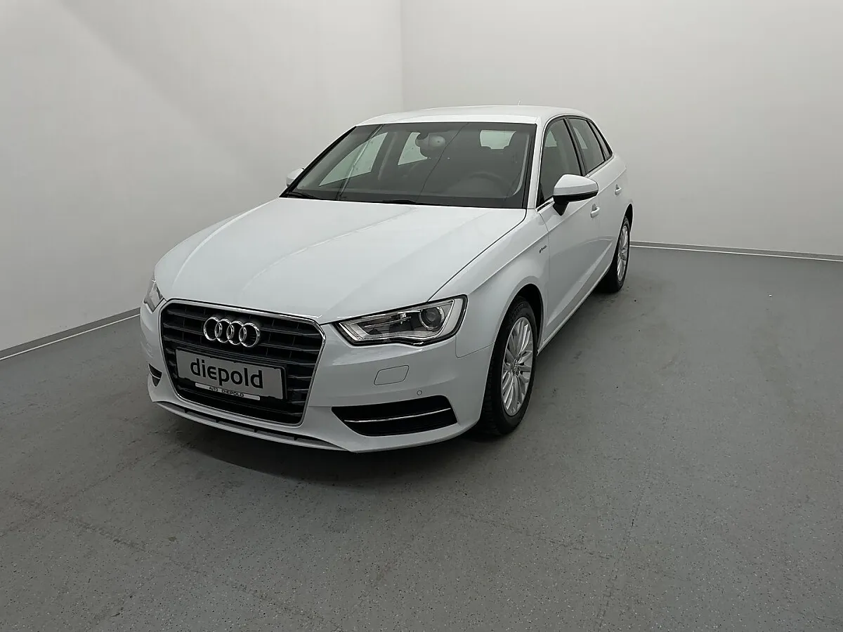 Audi A3 1,4 TFSI 81 kW manuális évjárat 2015, gletscherweiß metallic, 185 427 km, Ausztria — fotó 1