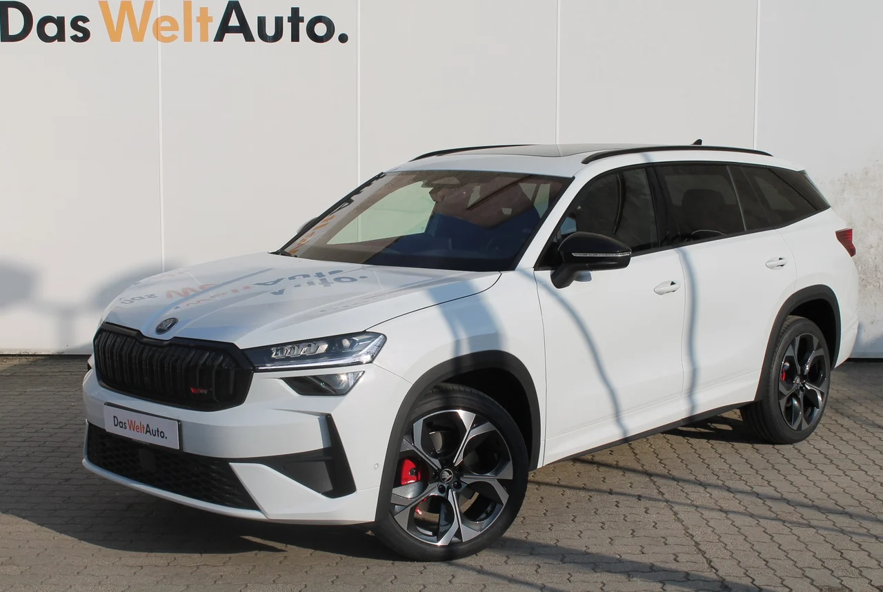 Skoda Kodiaq 4x4 2,0 TSI 195 kW DSG évjárat 2026, Holdfehér metál, 17 846 km, Magyarország — fotó 1