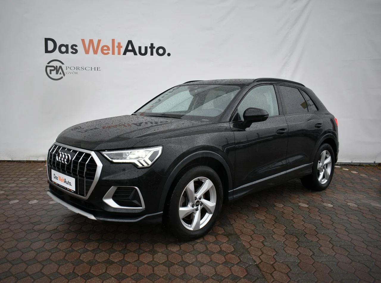 Audi Q3 4x4 2,0 140 kW TFSI automata évjárat 2023, Mítoszfekete metál, 36 770 km, Magyarország — fotó 1