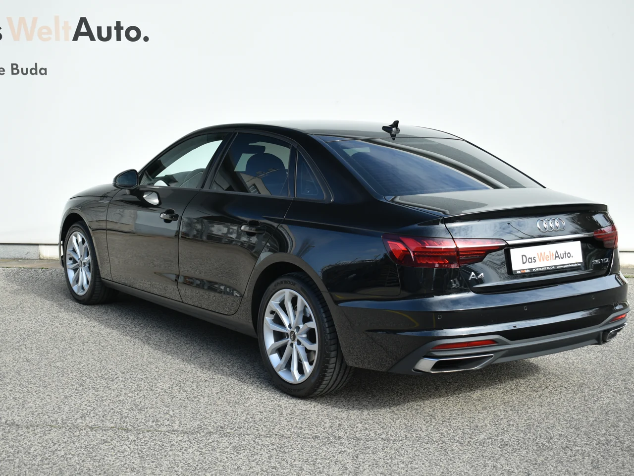 Audi A4 2,0 120 kW TDI automata évjárat 2023, Mítoszfekete metál, 70 269 km, Magyarország — fotó 2 / 21