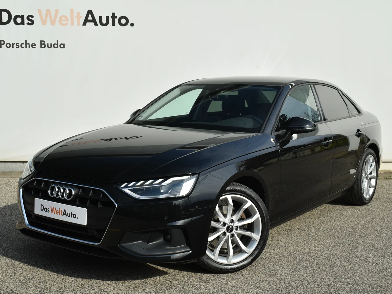 Audi A4 2,0 120 kW TDI automata évjárat 2023, Mítoszfekete metál, 70 269 km, Magyarország — fotó 1
