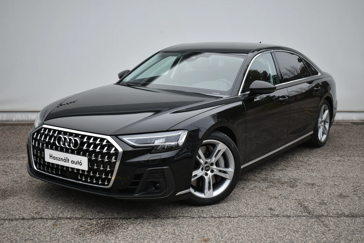 Audi A8 4x4 4,0 338 kW TFSI tiptronic évjárat 2024, Brillantfekete, 2580 km, Magyarország — fotó 1 | AMOTOR Audi A8 4x4 4,0 338 kW TFSI tiptronic évjárat 2024, Brillantfekete, 2580 km, Magyarország — fotó 1