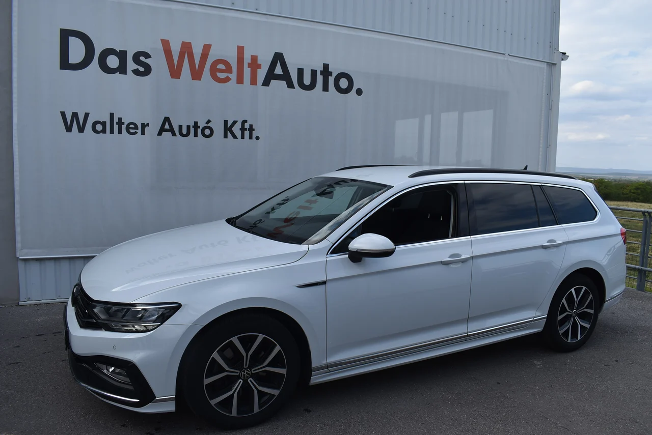 Volkswagen Passat 2,0 TSI 140 kW DSG évjárat 2022, Gleccser-fehér metál, 197 166 km, Magyarország — fotó 1