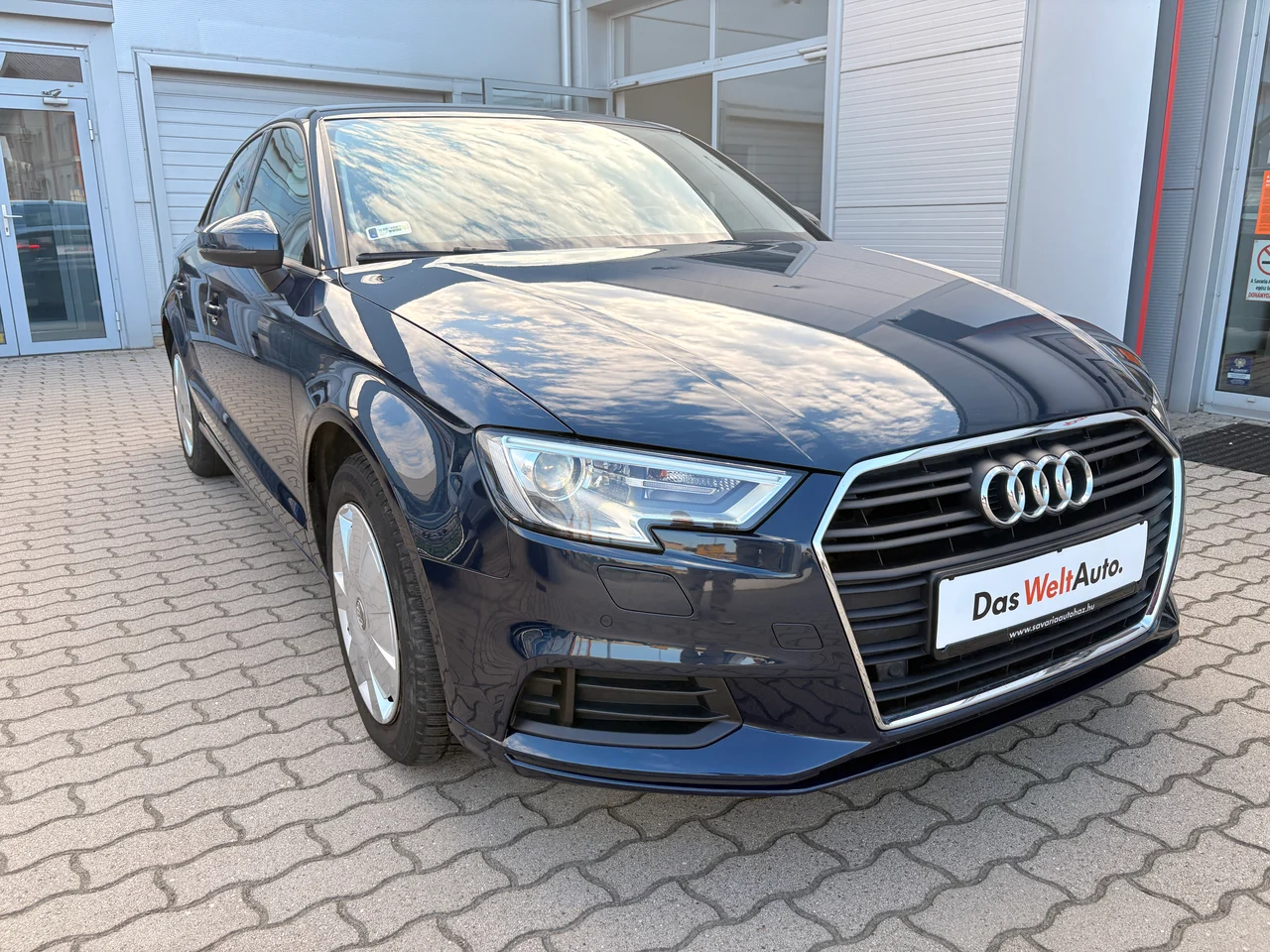 Audi A3 2,0 110 kW TDI évjárat 2019, Kozmosz kék metál, 95 165 km, Magyarország — fotó 1 | AMOTOR Audi A3 2,0 110 kW TDI évjárat 2019, Kozmosz kék metál, 95 165 km, Magyarország — fotó 1
