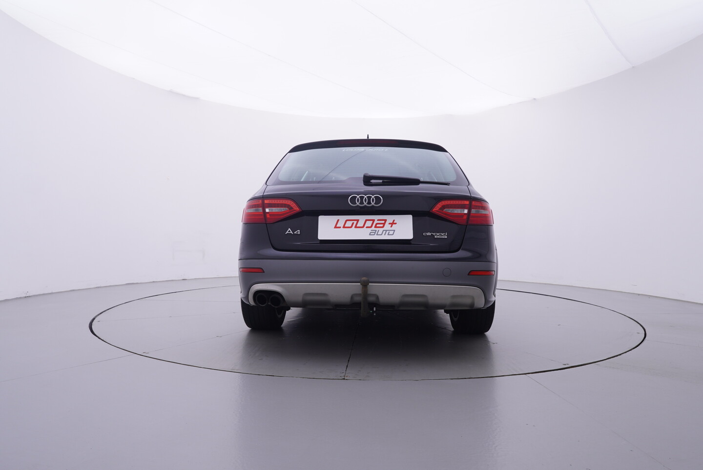 Audi a4 quattro 2,0 TDI 140 kW 130 automata évjárat 2014, 263 251 km, Csehország — fotó 4 / 60