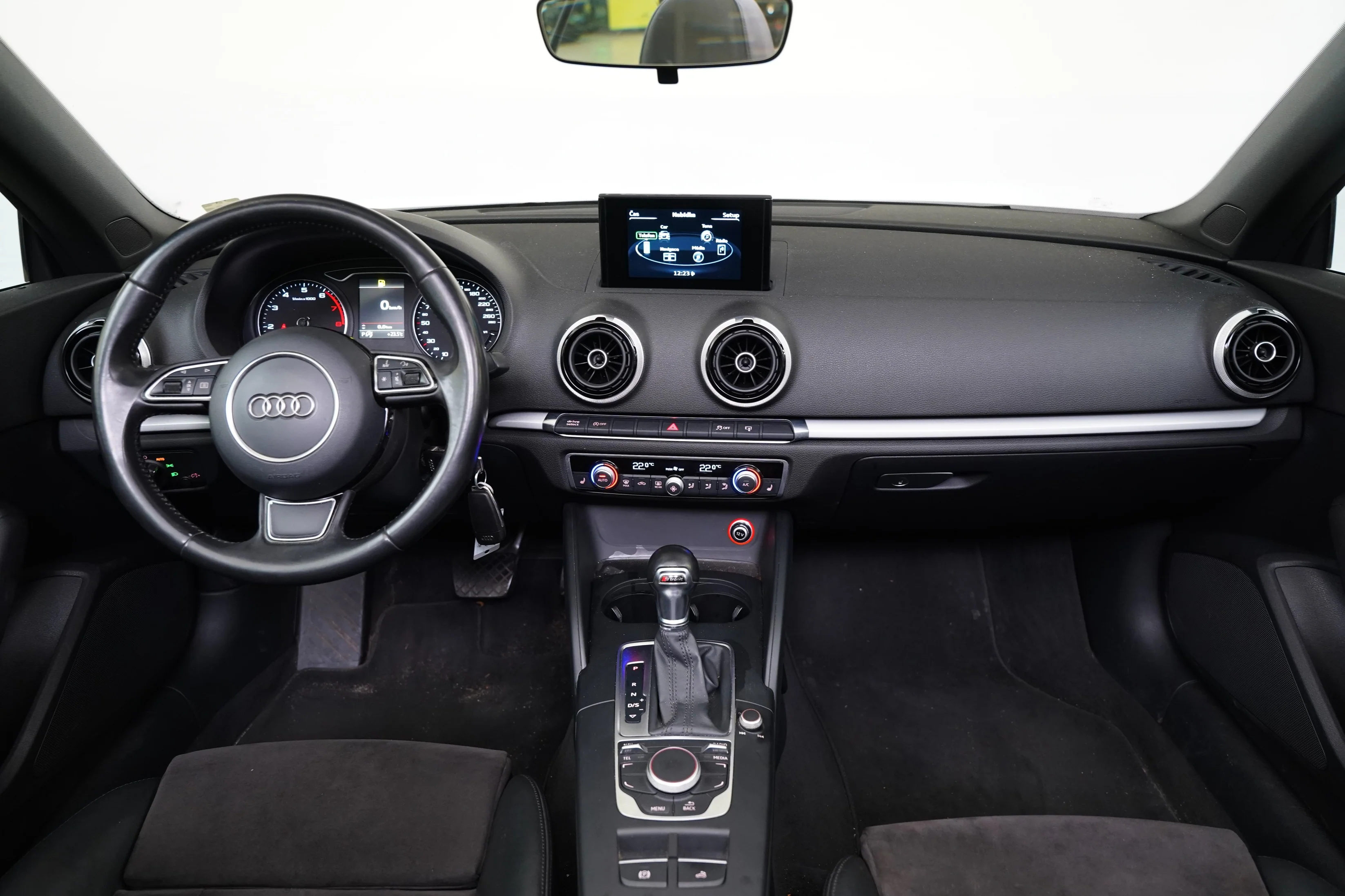 Audi a3 1,4 TFSI 110kW automata, Csehország — fotó 5 / 6