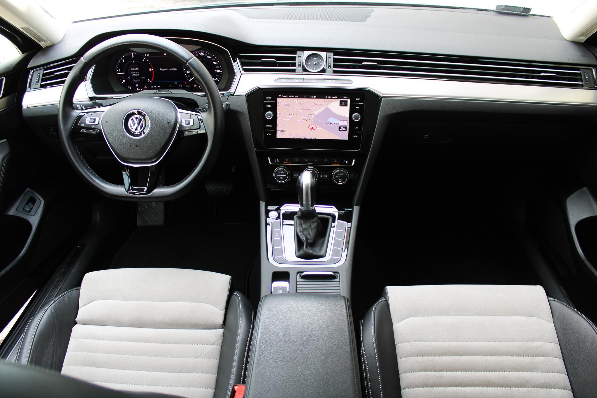 Volkswagen Passat 2,0 TDI 110 kW automata évjárat 2019, šedá, 142 888 km, Magyarország — fotó 6 / 6