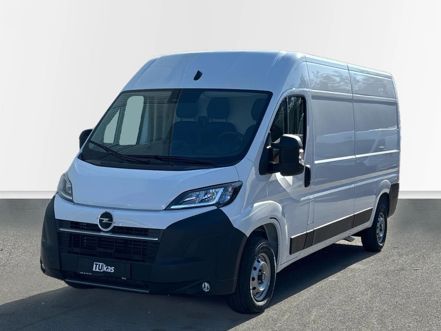 Opel Movano 103 kW 2.2 CDTi manuális, Csehország — fotó 1 | AMOTOR Opel Movano 103 kW 2.2 CDTi manuális, Csehország — fotó 1