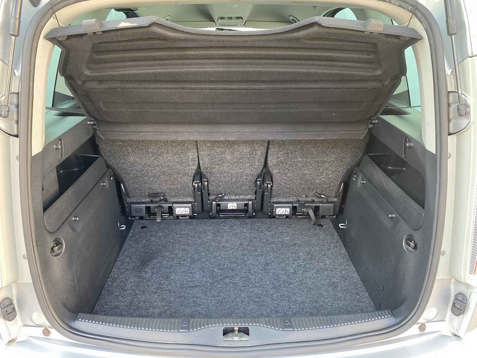 Škoda Roomster 63 kW 1.2TSi manuális évjárat 2011, 210 400 km, Csehország — fotó 7 / 18