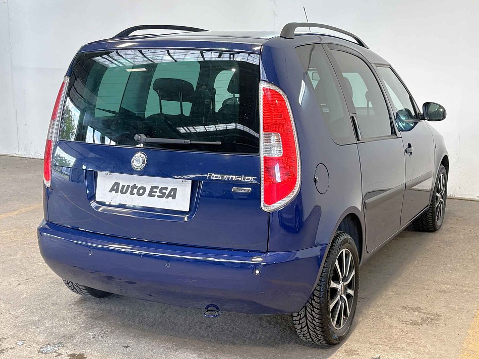 Škoda Roomster 63 kW 1.4i manuális évjárat 2009, 133 271 km, Csehország — fotó 4 / 14
