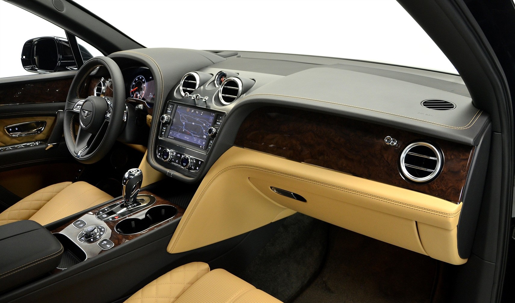Bentley Bentayga 6,0 447 kW automata évjárat 2017, 3612 km, Lengyelország — fotó 13 / 15