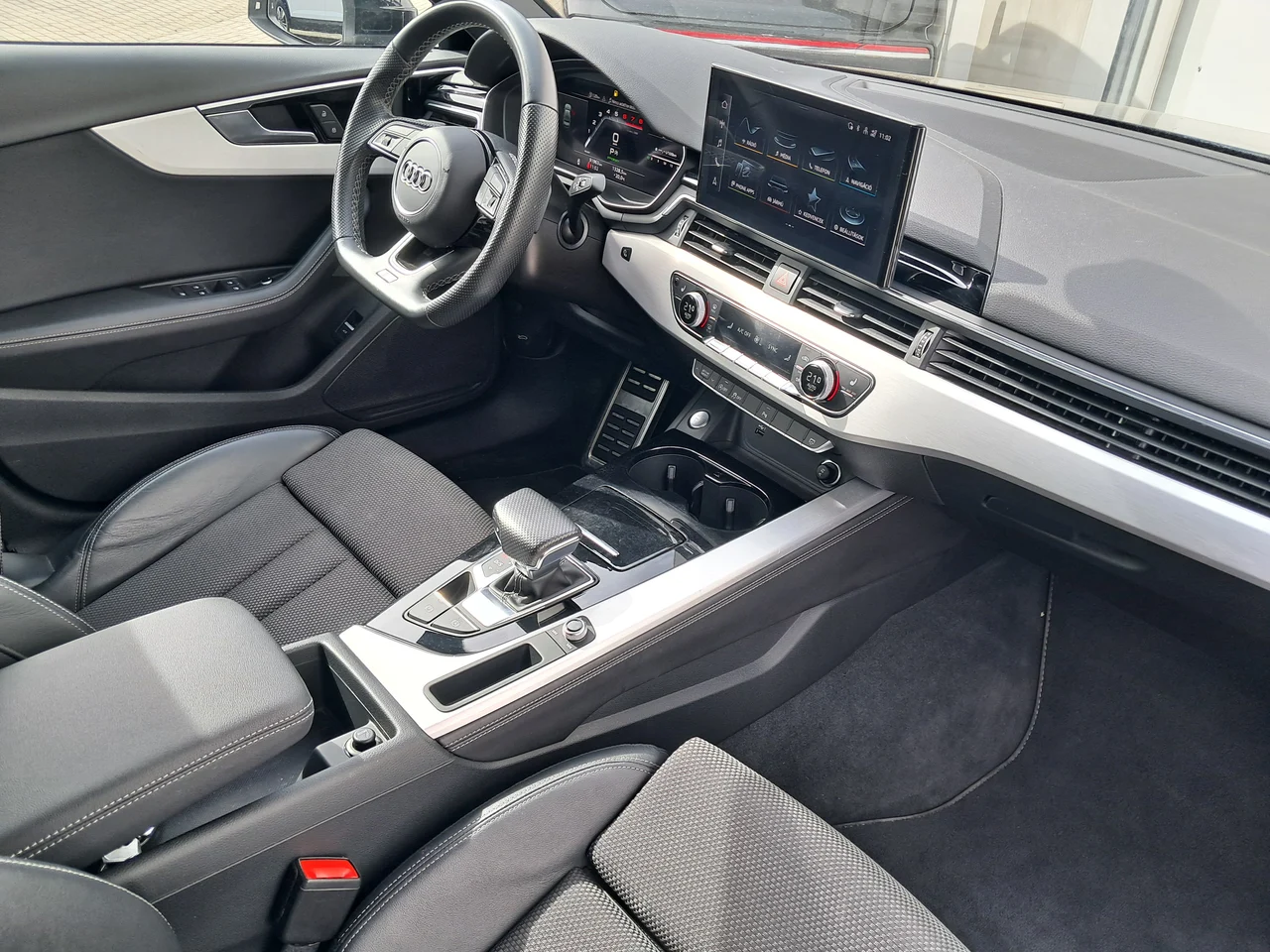 Audi A4 2,0 150 kW TFSI automata évjárat 2022, Brillantfekete, 91 963 km, Magyarország — fotó 13 / 13