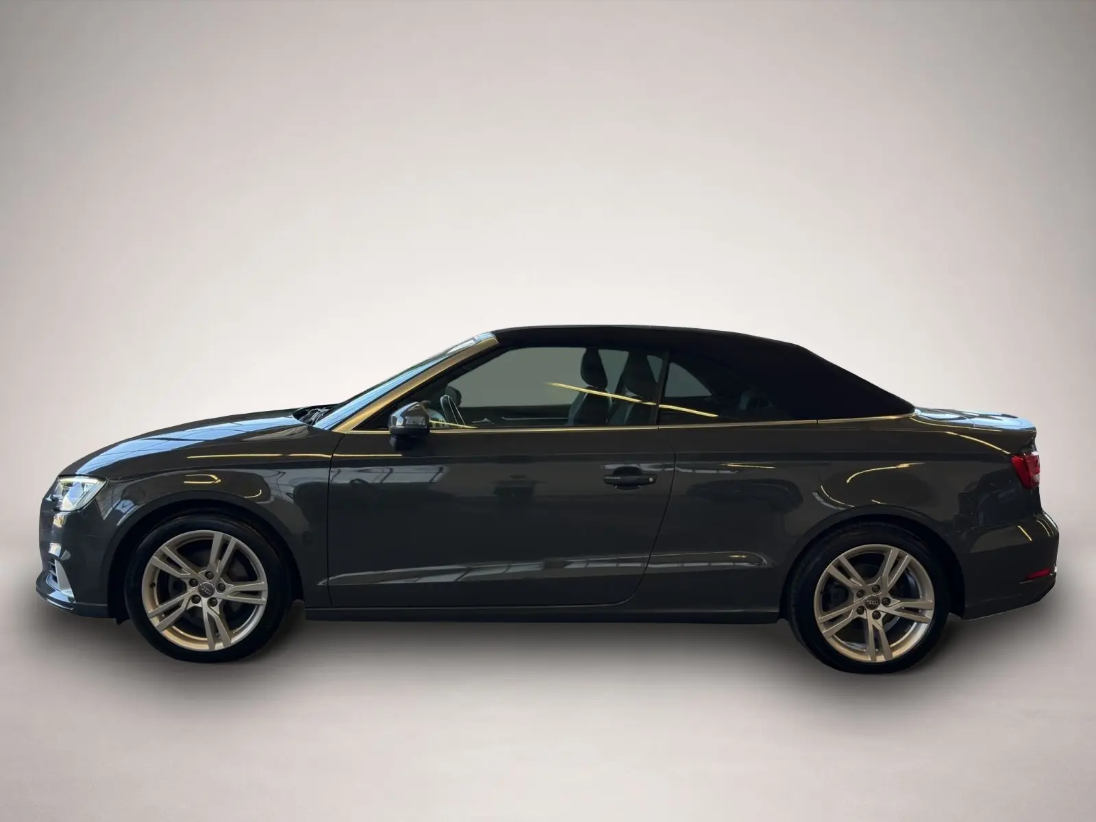 Audi Cabriolet 1,5 110 kW TFSI automata évjárat 2019, szürke, 92 450 km, Németország — fotó 3 / 8