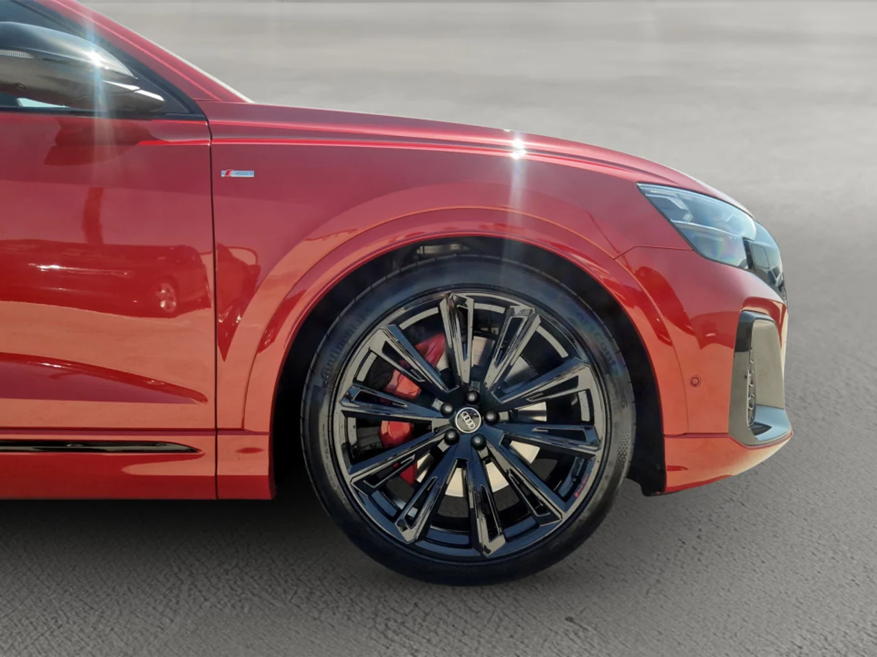 Audi Q8 4x4 3,0 250 kW 290 automata évjárat 2025, CHILIROT METALLIC, 11 551 km, Ausztria — fotó 6 / 15