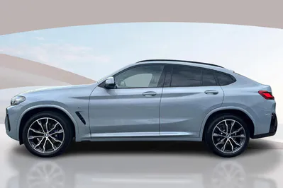 BMW x4 4x4 2,0 140 kW automata évjárat 2024, 15 300 km, Lengyelország — fotó 2 / 15