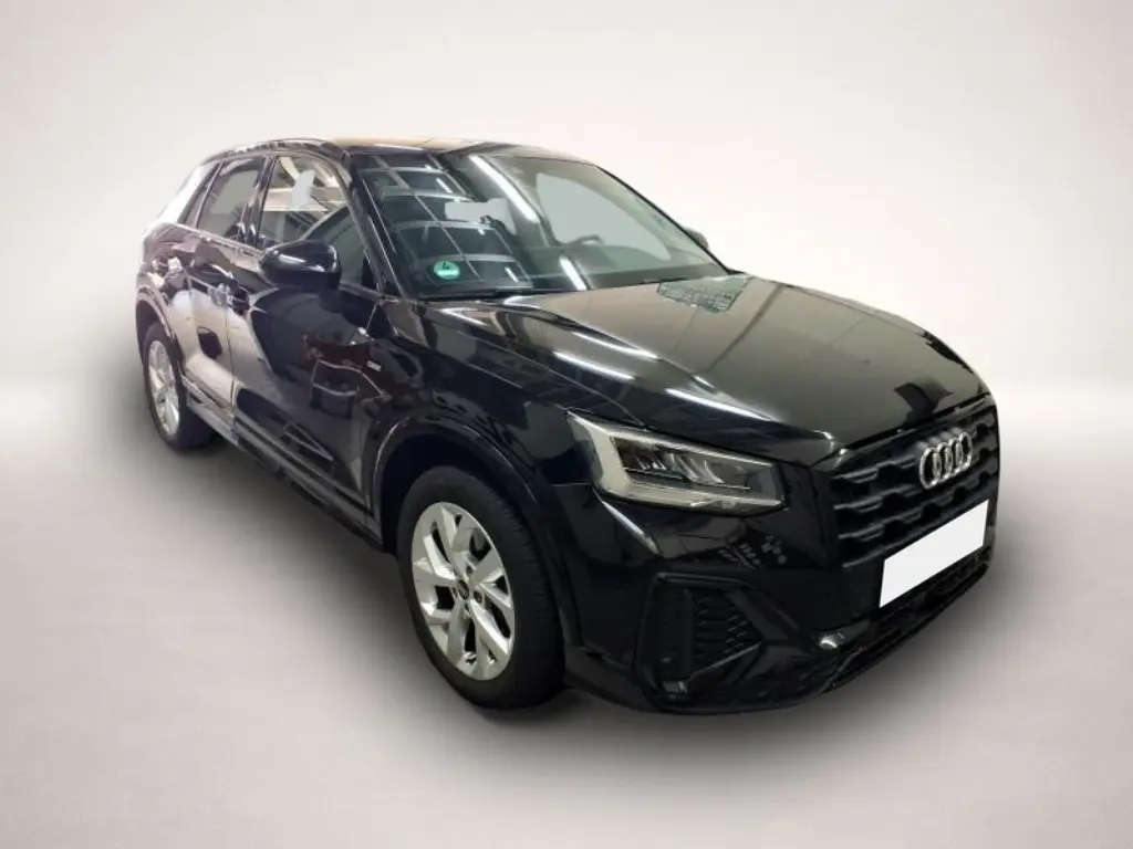 Audi Q2 2,0 85 kW TDI automata évjárat 2023, fekete, 50 960 km, Németország — fotó 2 / 4