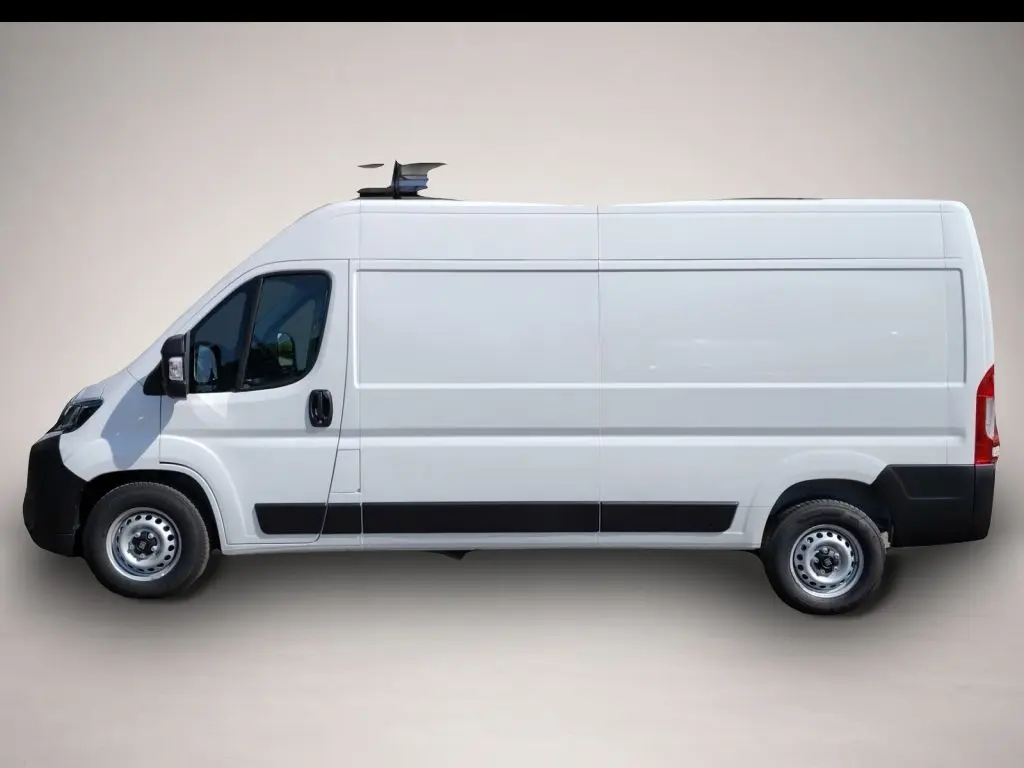Fiat Ducato 2,2 103 kW automata, fehér, 10 km, Németország — fotó 2 / 8