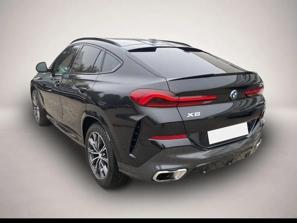 BMW X6 4x4 3,0 210 kW automata évjárat 2025, fekete, 26 000 km, Németország — fotó 6 / 7