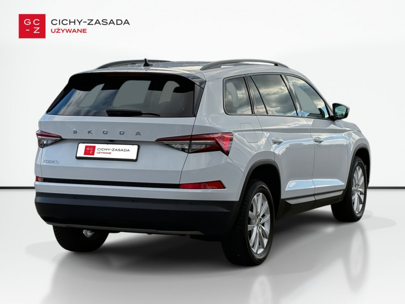 Škoda Kodiaq 1.5 TSI DSG 110 kW évjárat 2022, biały, 78 785 km, Lengyelország — fotó 2 / 8