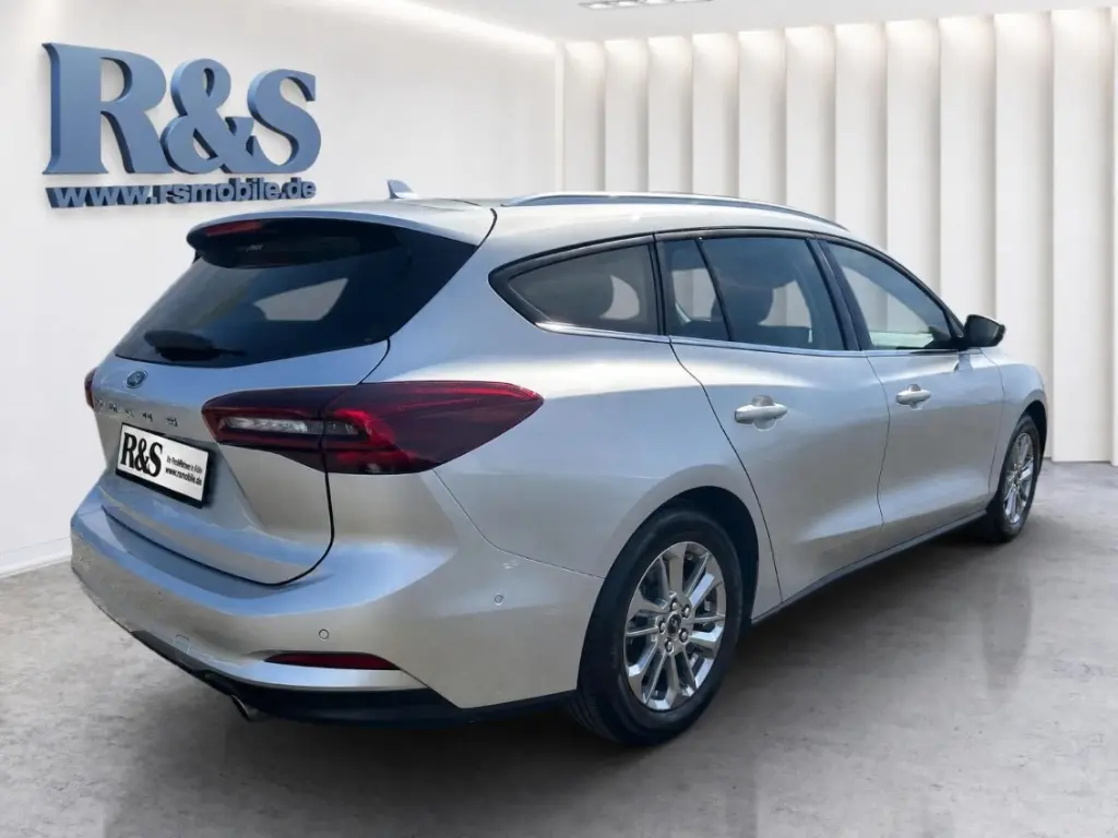 Ford Focus 1,5 85 kW automata évjárat 2024, ezüst, 41 080 km, Németország — fotó 8 / 27