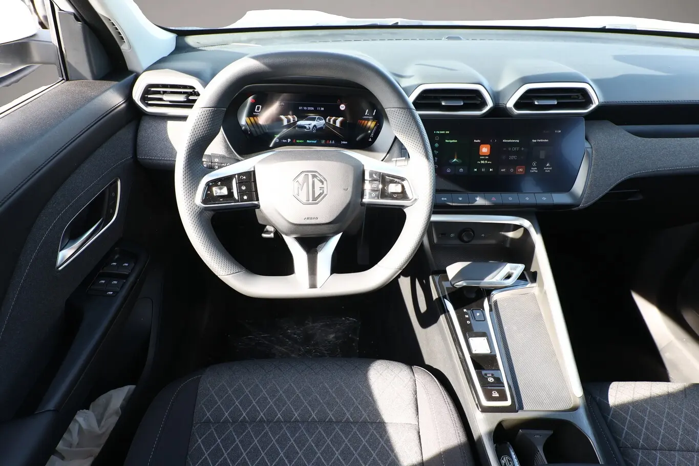MG ZS 1,5 75 kW automata évjárat 2026, fehér, 10 km, Németország — fotó 6 / 7