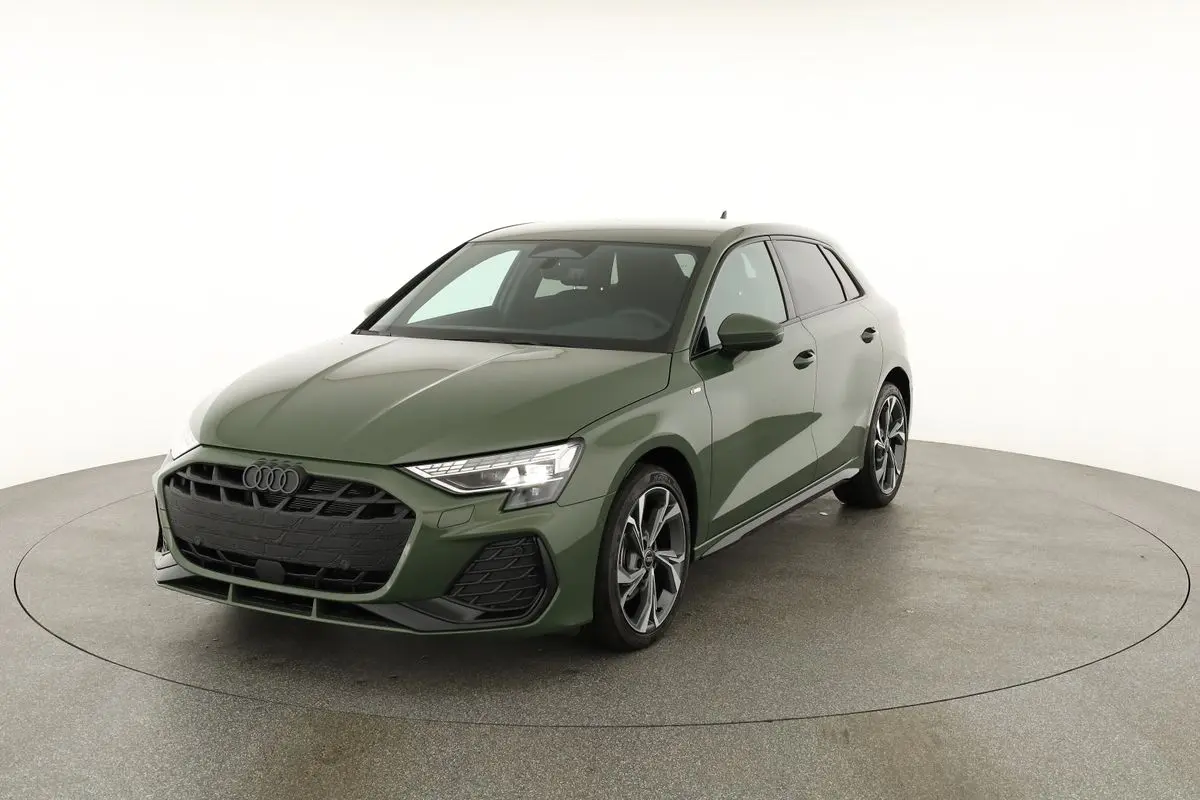 Audi A3 4x4 2,0 150 kW TFSI automata évjárat 2026, zöld, 1000 km, Németország — fotó 15 / 40