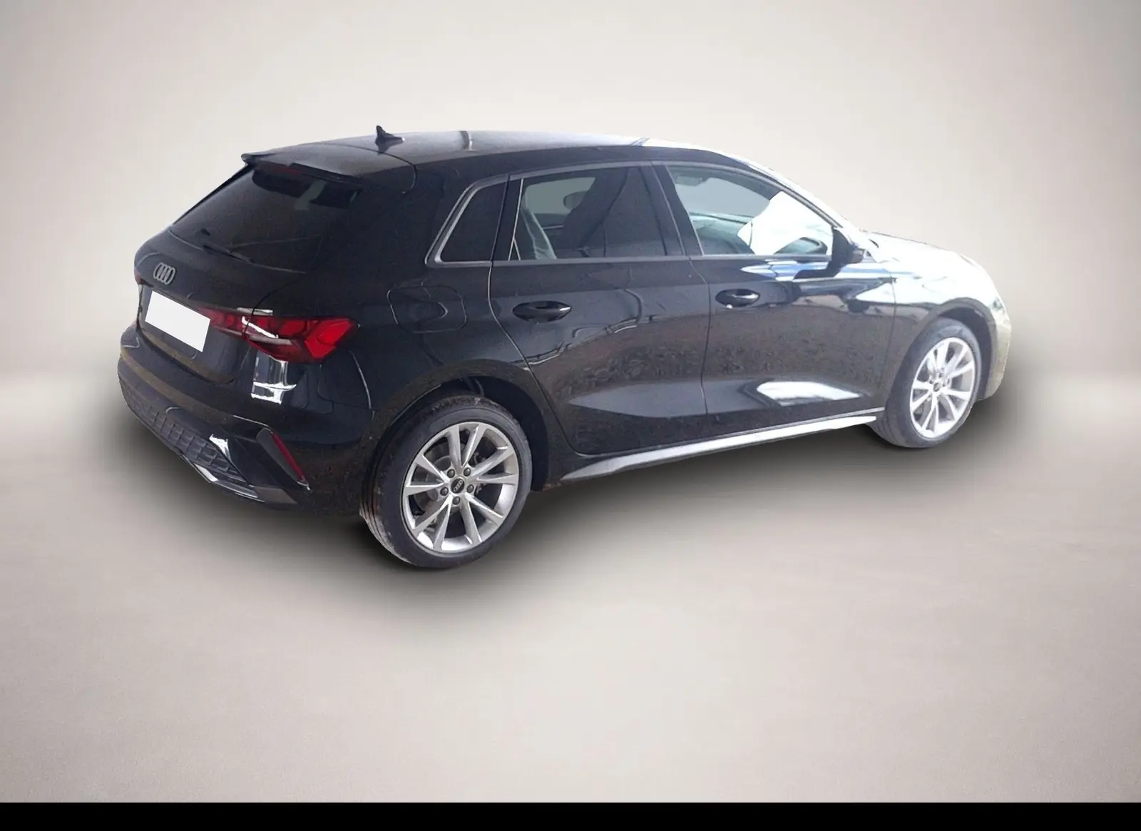 Audi A3 1,5 110 kW TFSI automata, fekete, 50 km, Németország — fotó 3 / 5