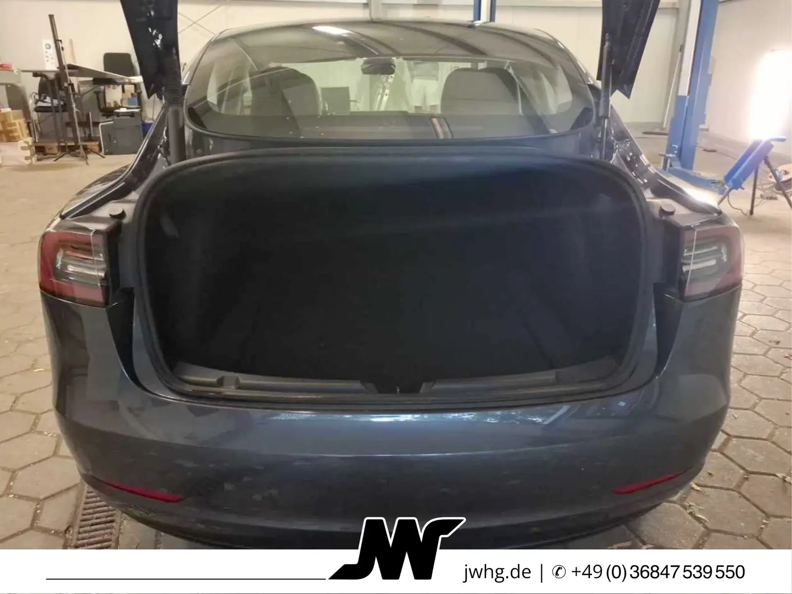 Tesla Model 3 4x4 377 kW automata évjárat 2023, szürke, 84 052 km, Németország — fotó 7 / 8