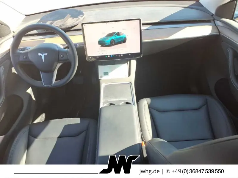 Tesla Model Y 4x4 378 kW automata évjárat 2023, fekete, 30 988 km, Németország — fotó 2 / 9